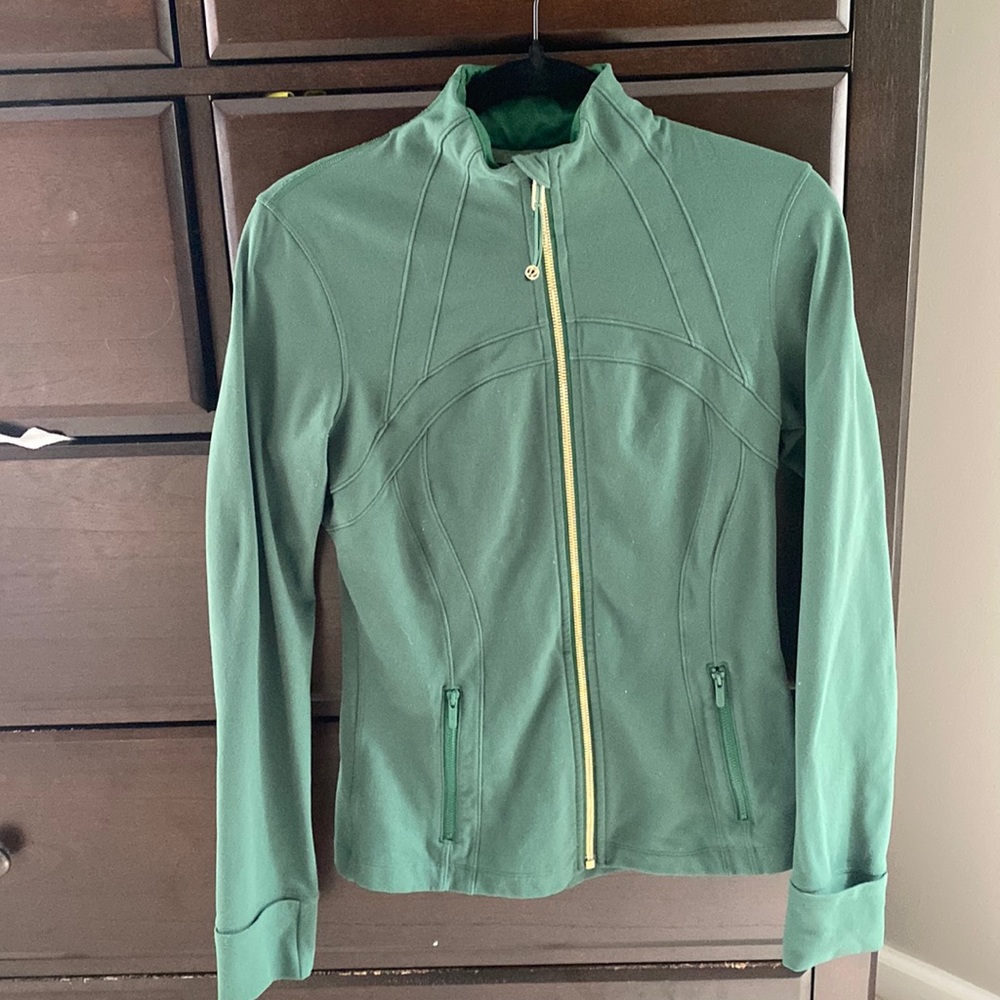 LULULEMON JACKET